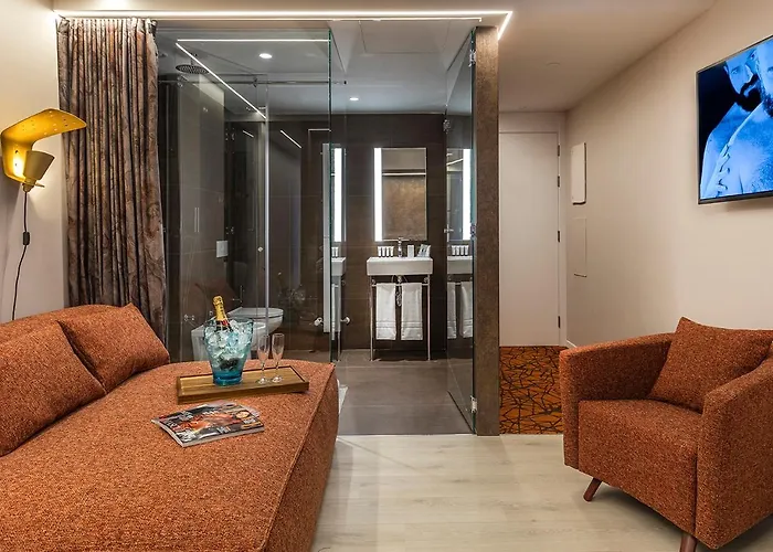 Axel - Adults Only Hotell