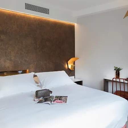 Axel - Adults Only 4*