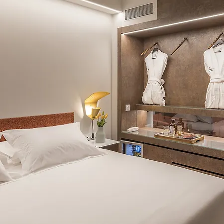 Axel - Adults Only Hotel