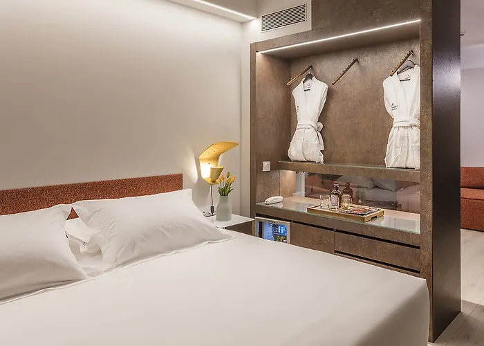 Axel - Adults Only Hotel